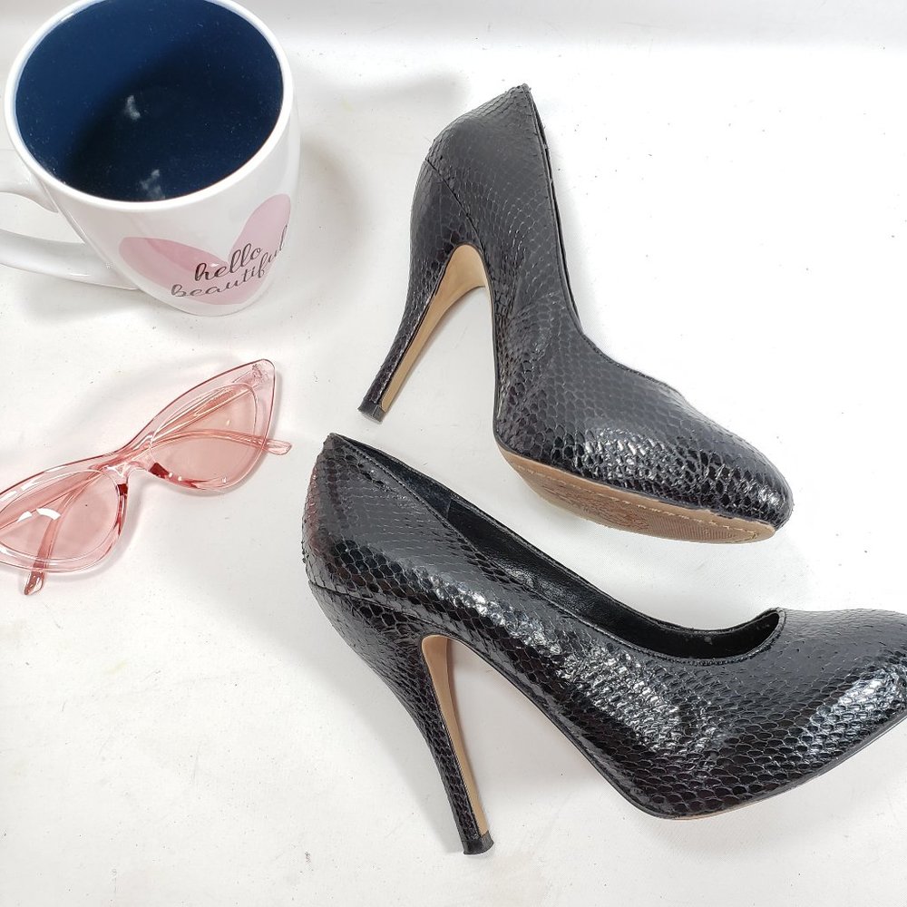 Vince Camuto Textured Platform Leather Heels, 7 - Picture 7 of 13